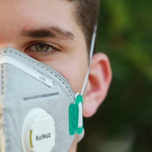 Od dzisiaj wszyscy jesteśmy w maskach